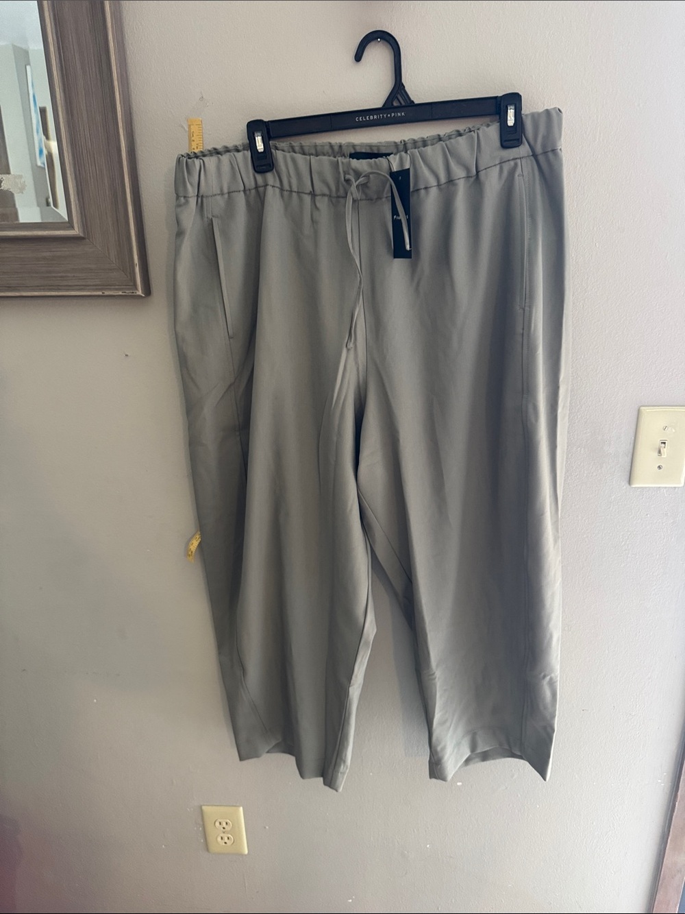 Fabletics Olive Drawstring Track Pants - Picture 4 of 13